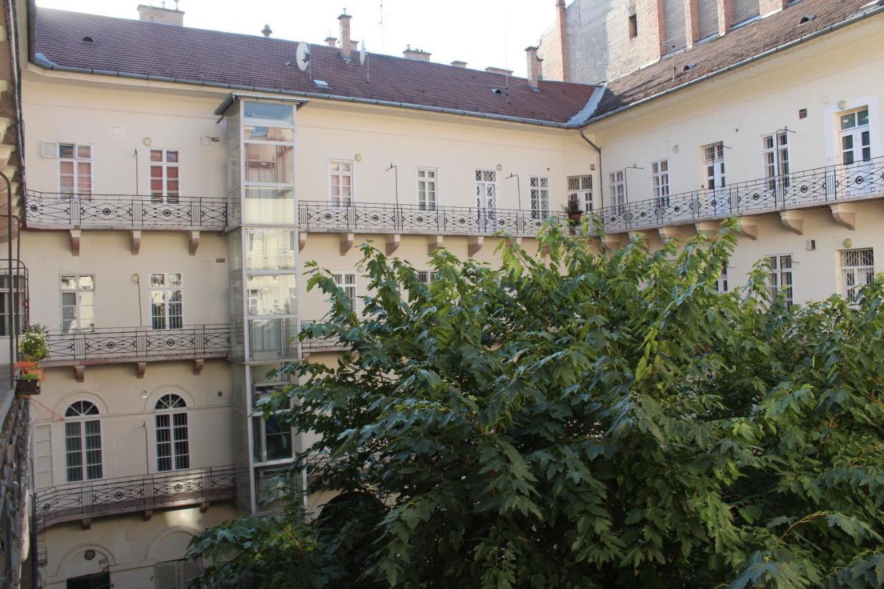 Yasmine Flat — Photos 1